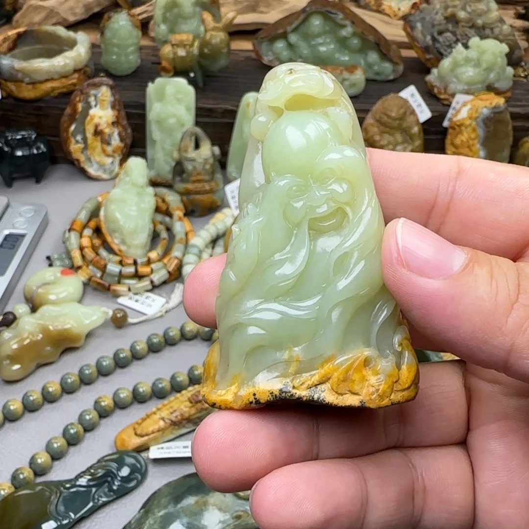 大***哥岫岩河磨玉（透闪石质玉）未镶嵌珠宝奇石