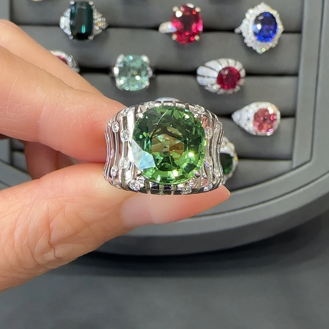 戒指18K金镶嵌碧玺7.38ct