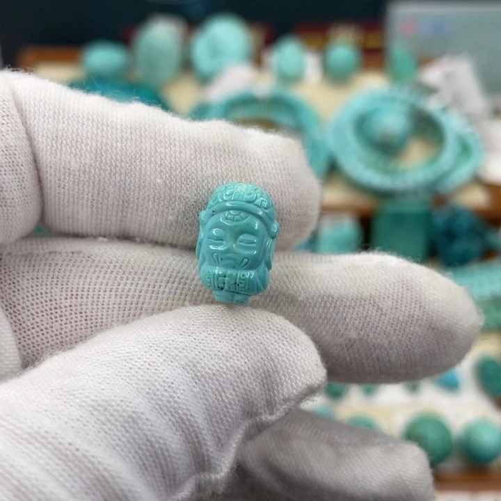 绿松石未镶嵌挂件