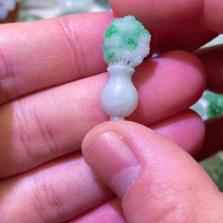 翡翠未镶嵌颈饰天然a货翡翠