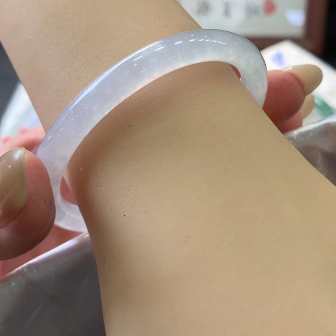 翡翠未镶嵌手镯天然Ａ货翡翠52贵妃