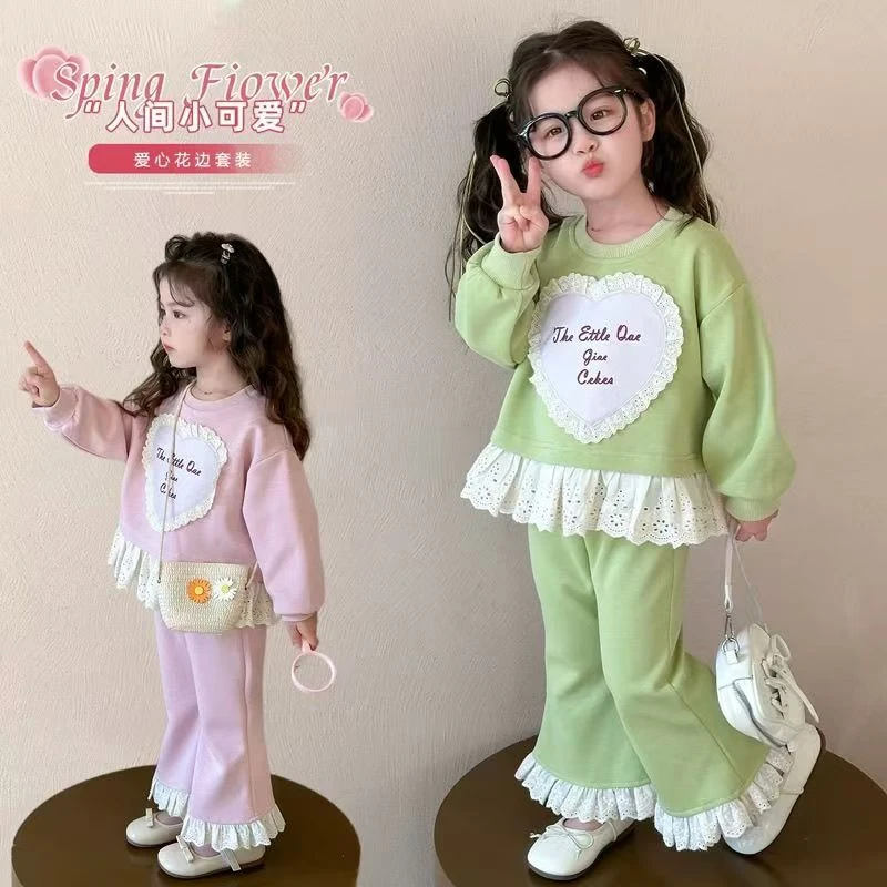 女童套装春秋新款时髦洋气2025儿童爱心喇叭裤女孩宝宝春装两件套