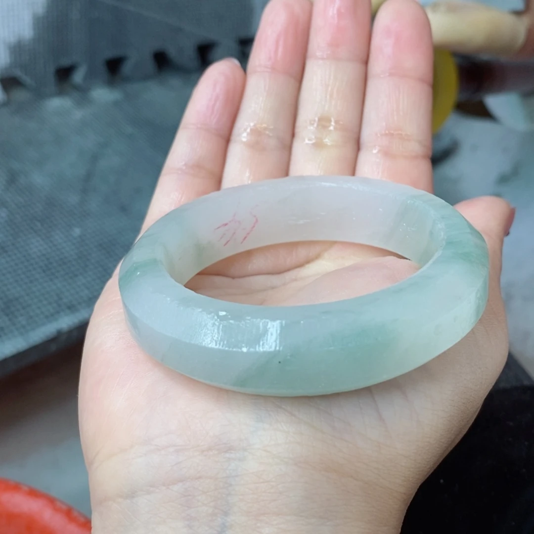 石英质玉手镯未镶嵌≥***≤定制