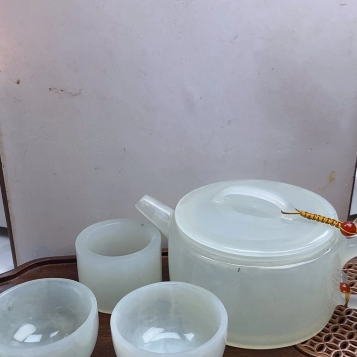 岫玉未镶嵌四大名玉茶具摆件天***哥