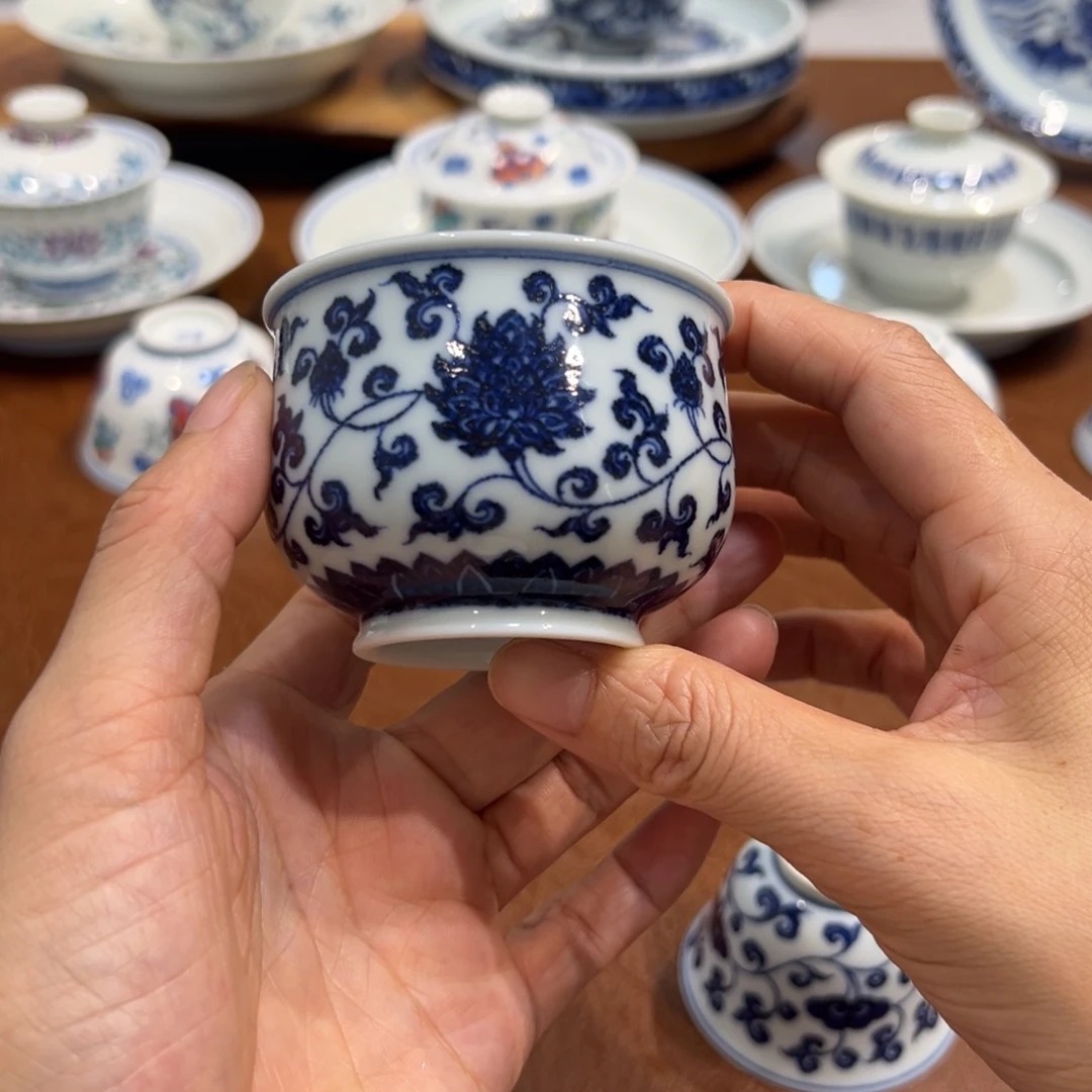 杯子青花缠枝炉式杯111