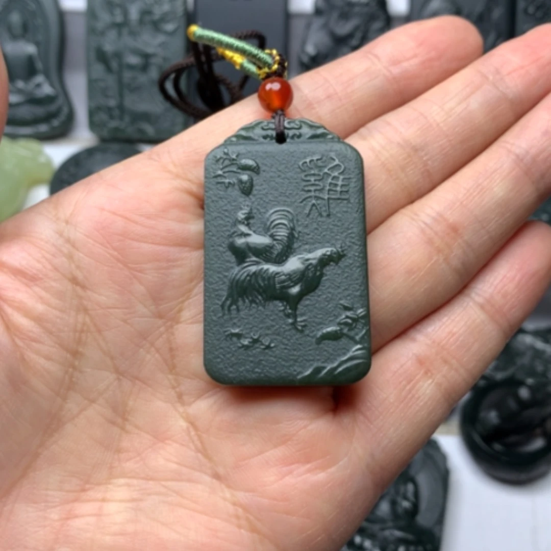 【闪购商品】颈饰未镶嵌和田玉双面雕刻