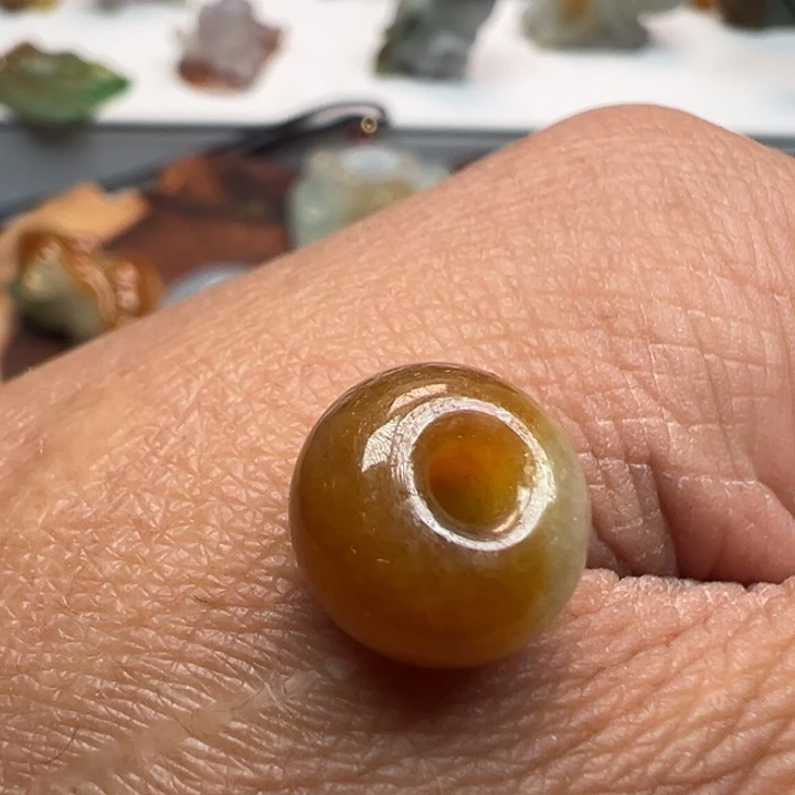 翡翠未镶嵌颈饰翡翠首饰