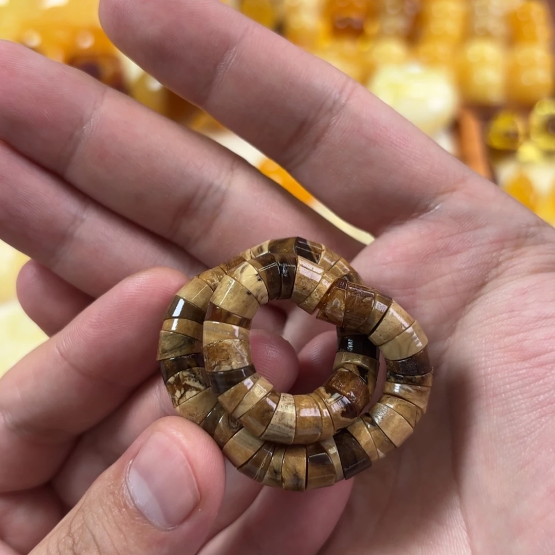 蜜蜡未镶嵌裸石大肠