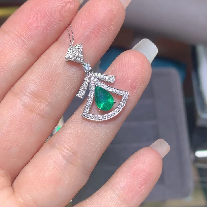 祖母绿吊坠(不含链)18K金镶嵌1ct