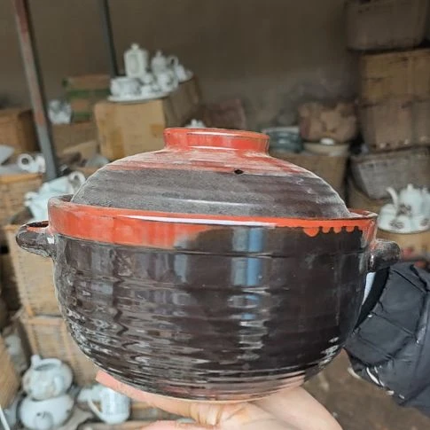 库存微瑕铁红釉砂锅中
