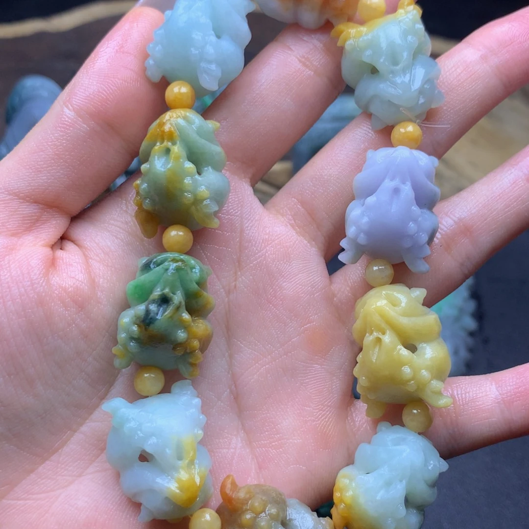 轻***安未镶嵌定制翡翠翡翠