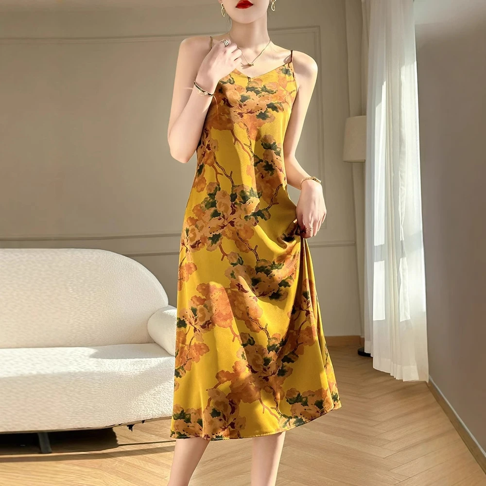 25夏季新款法式仿真丝缎面连衣裙女高级感印花显瘦吊带裙A字长裙