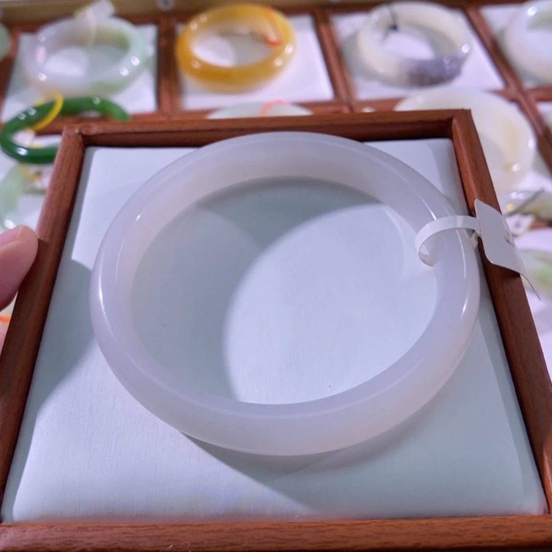 【闪购商品】未镶嵌手镯和田玉（白玉）