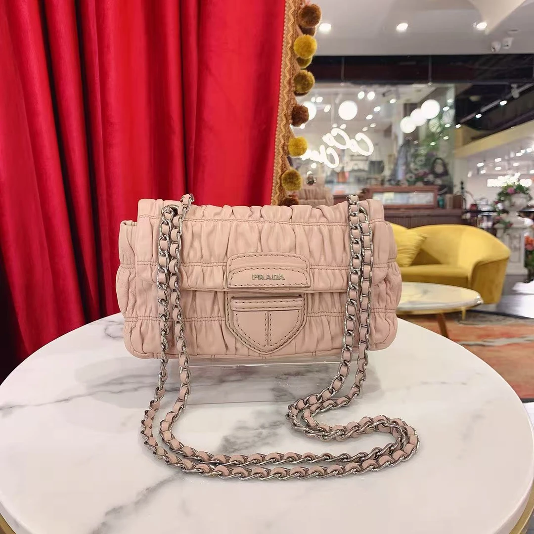 95新 Prada/普拉达 GGS普拉达褶皱流浪包粉色银扣83791310