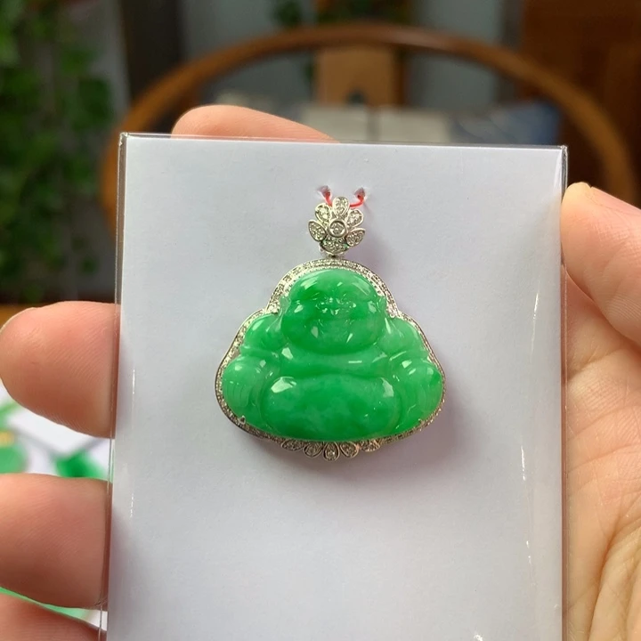 翡翠18K金镶嵌颈饰翡翠首饰