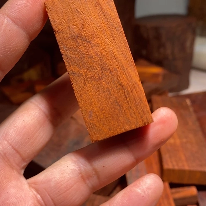 蟾印度小叶檀香紫檀