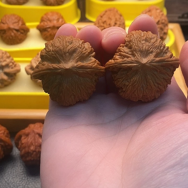 文玩核桃吊坠磨盘
