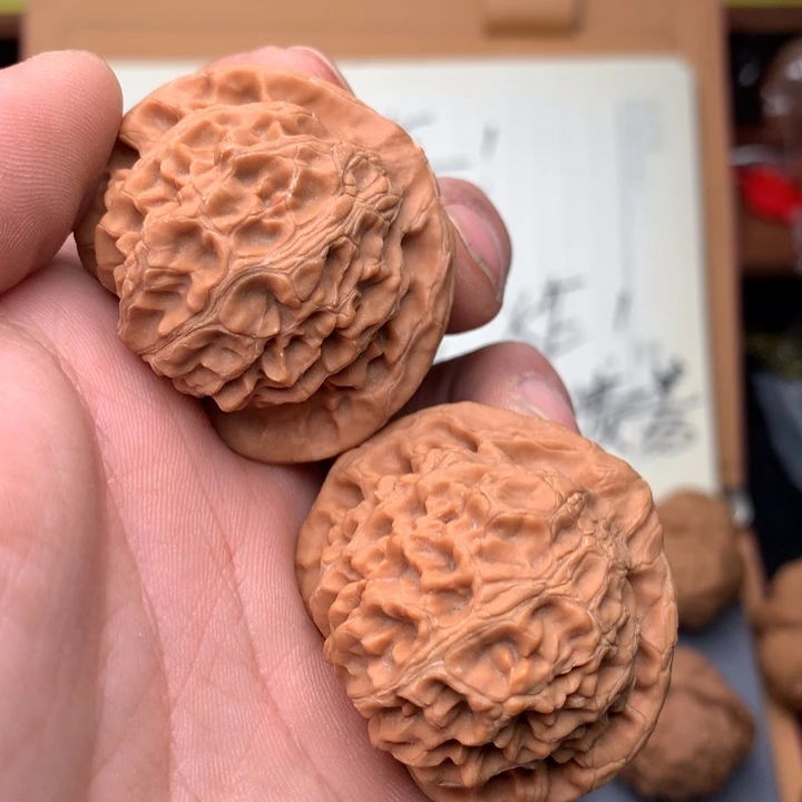 文玩核桃吊坠宫灯41+