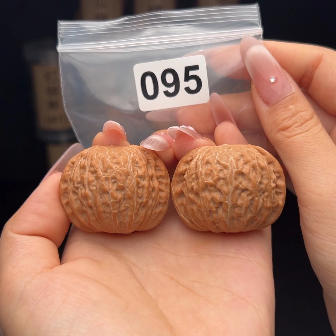 大***棠文玩核桃吊坠铁锤