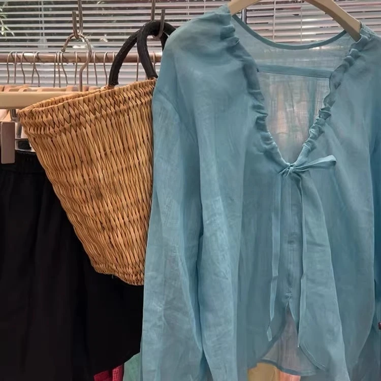 好穿！巨有质感！湖蓝色琎口后背v领系带衬衫女款夏季高端洋气上衣