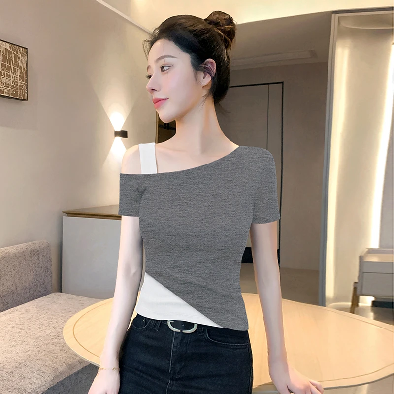 假两件撞色斜领露肩短袖T恤女装2025夏季新款设计感修身辣妹上衣