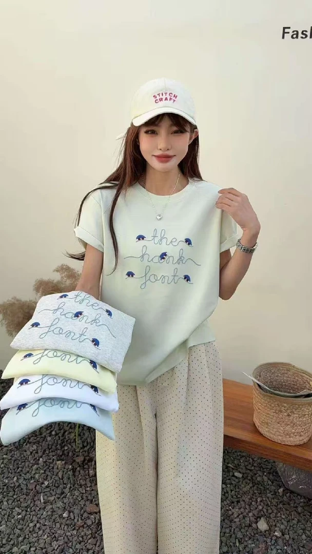 夏季新款时尚刺绣宽松短袖T恤女装休闲百搭