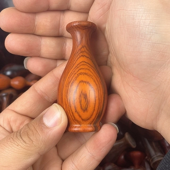 微凹黄檀（南美大红酸枝）黎*