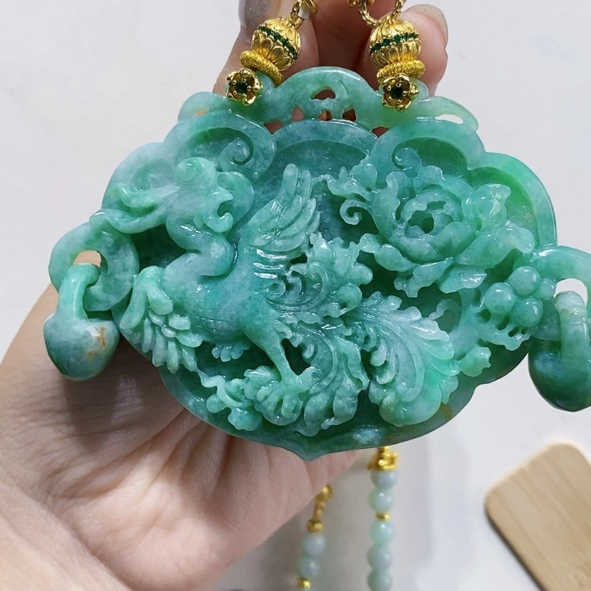 【闪购商品】翡翠未镶嵌颈饰