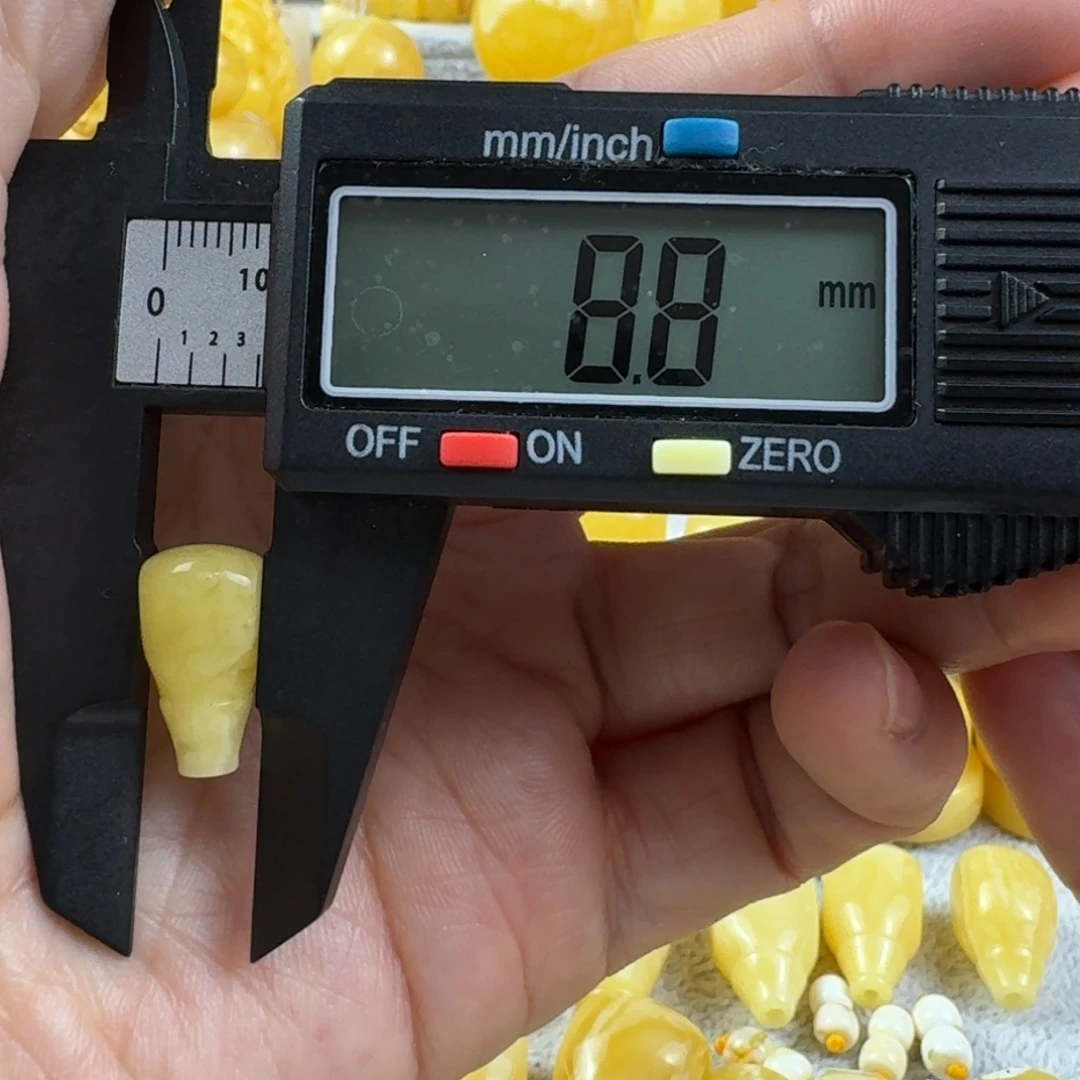 蜜蜡未镶嵌裸石35杂