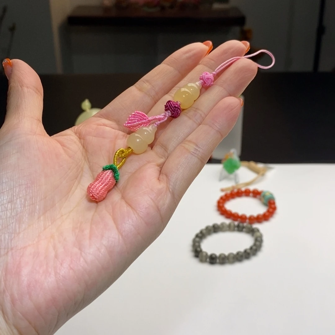 石英质玉（缅黄）未镶嵌颈饰