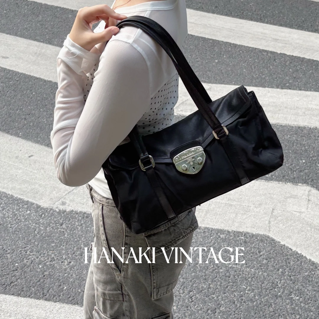 95新 Prada/普拉达 花绮中古/Prada黑银猪鼻子单肩包/95新