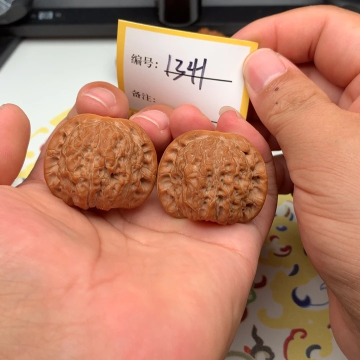 文玩核桃把件39血麒麟1341