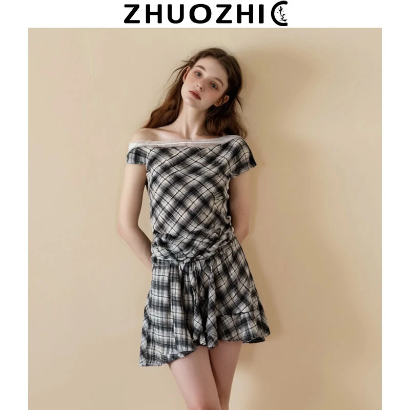 [卓芝]法式设计感蕾丝拼接斜肩格纹连衣裙2025夏季新款百搭裙子