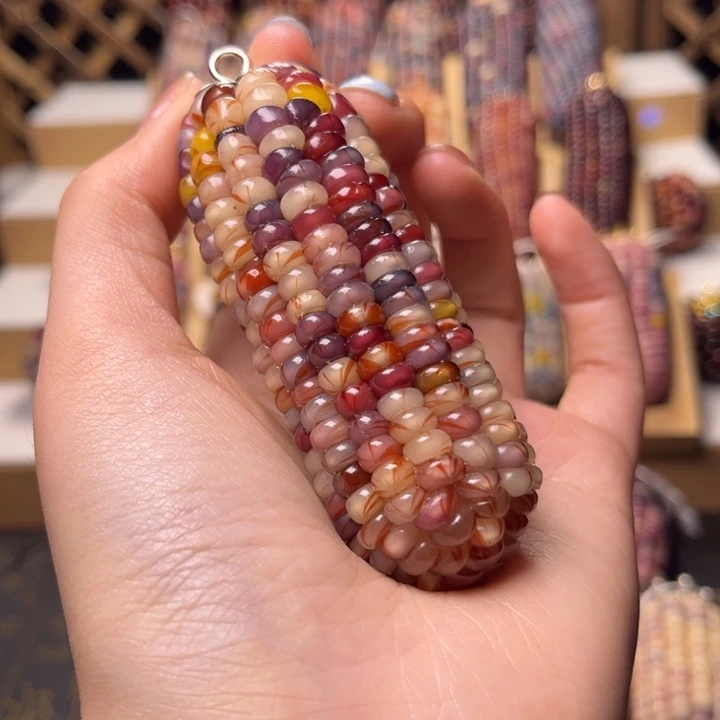 文玩玉米半乳半透