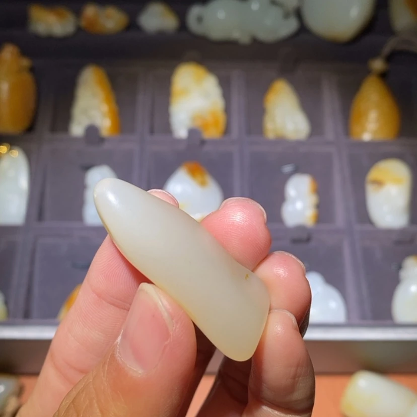 【闪购商品】颈饰未镶嵌和田玉^*^