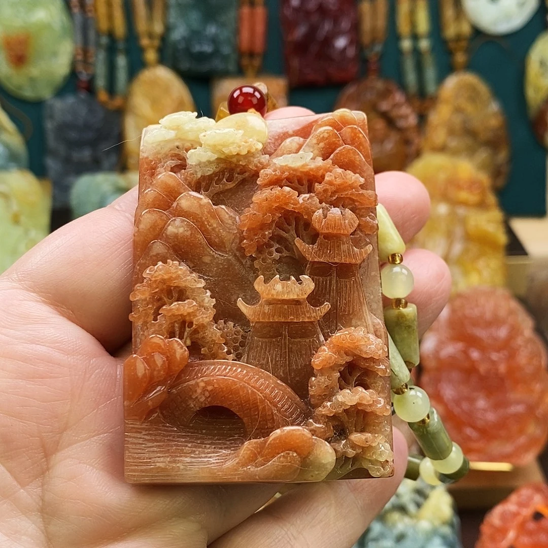 蛇纹石玉未镶嵌颈饰精品山水