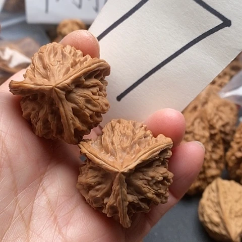桃核吊坠38盘山三棱