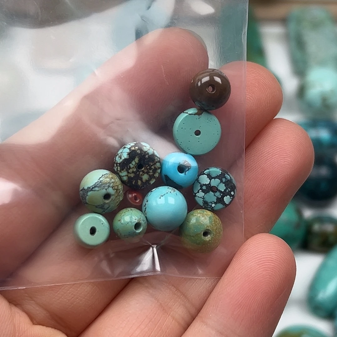 南红玛瑙未镶嵌珠宝奇石