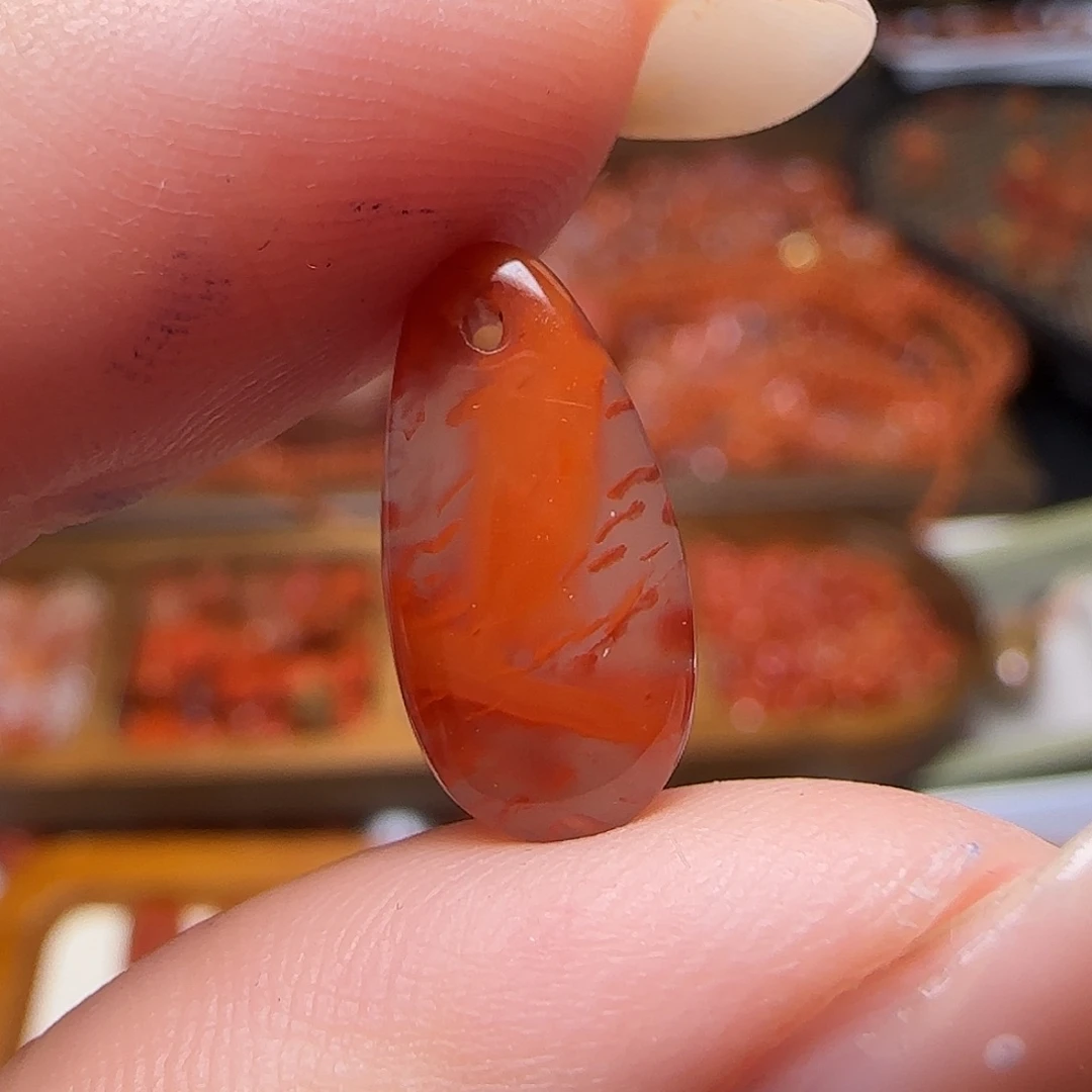 南红玛瑙未镶嵌颈饰