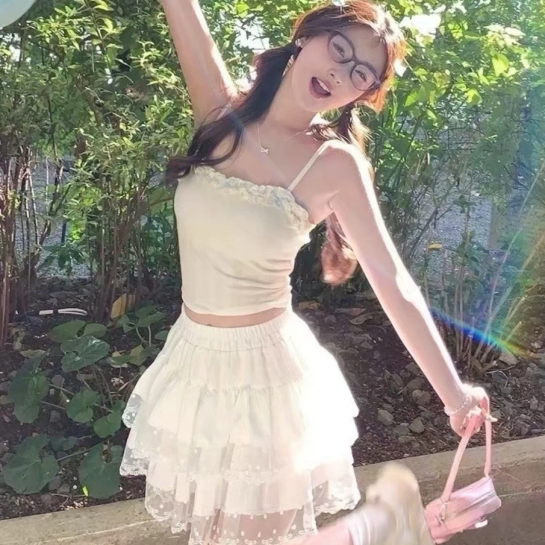 实体店夏季清仓促销 辣妹 韩系风格