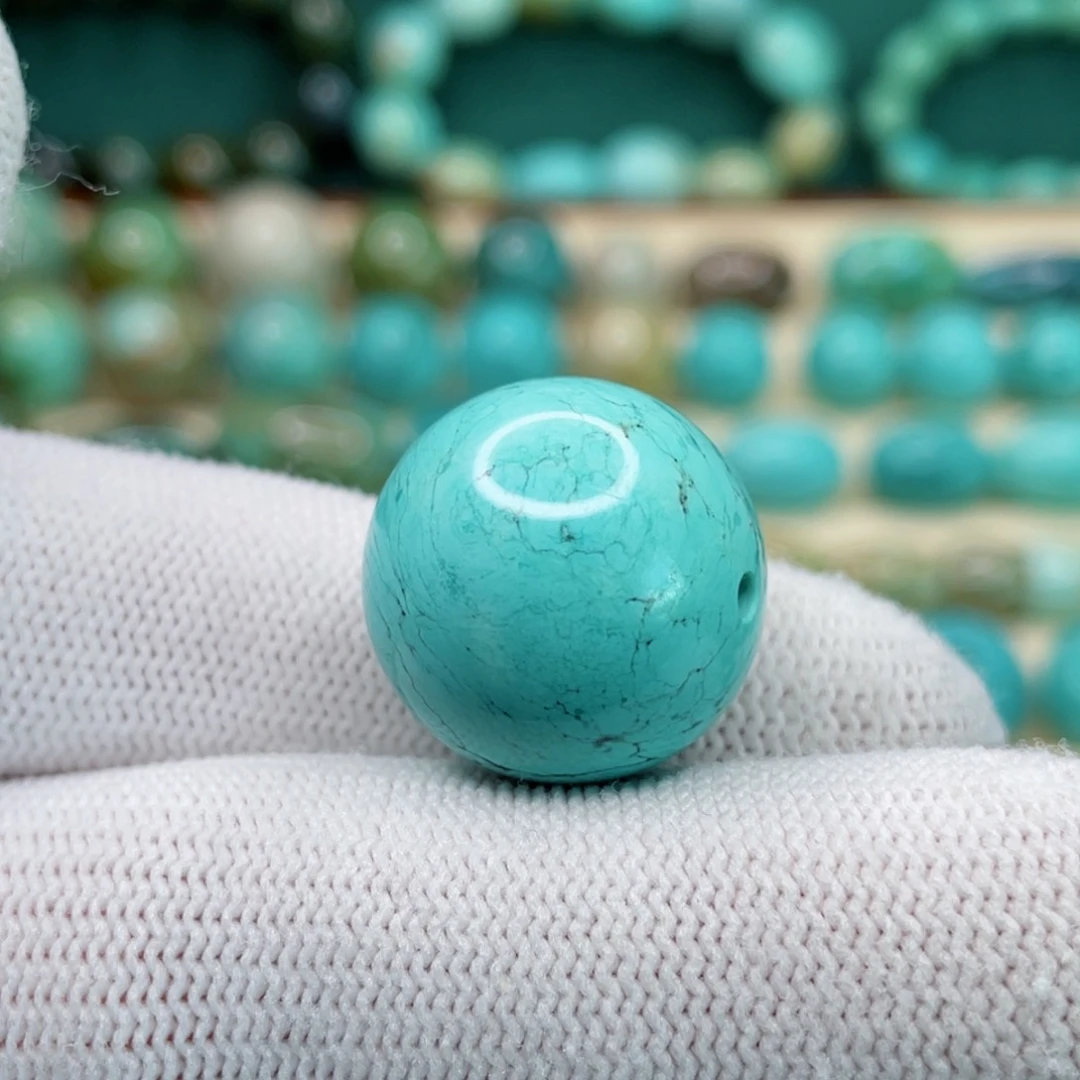 绿松石未镶嵌颈饰