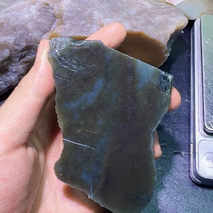 未镶嵌和田玉（糖玉）珠宝半成品