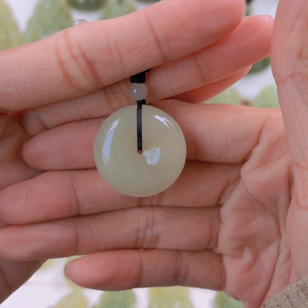 ℳ***彩和田玉未镶嵌挂件25福利