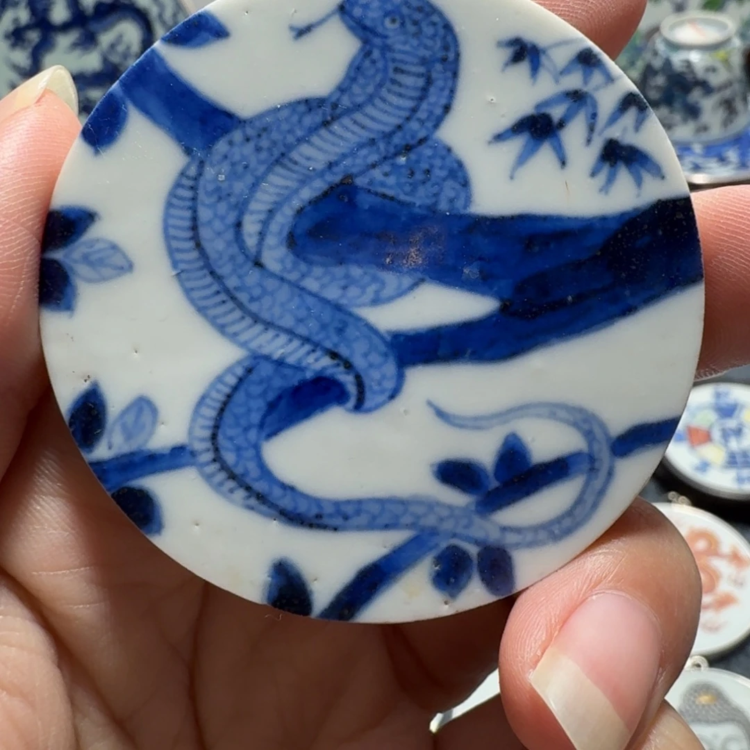 陶摆件青花瓷片一个