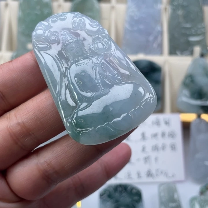 翡翠未镶嵌颈饰玉