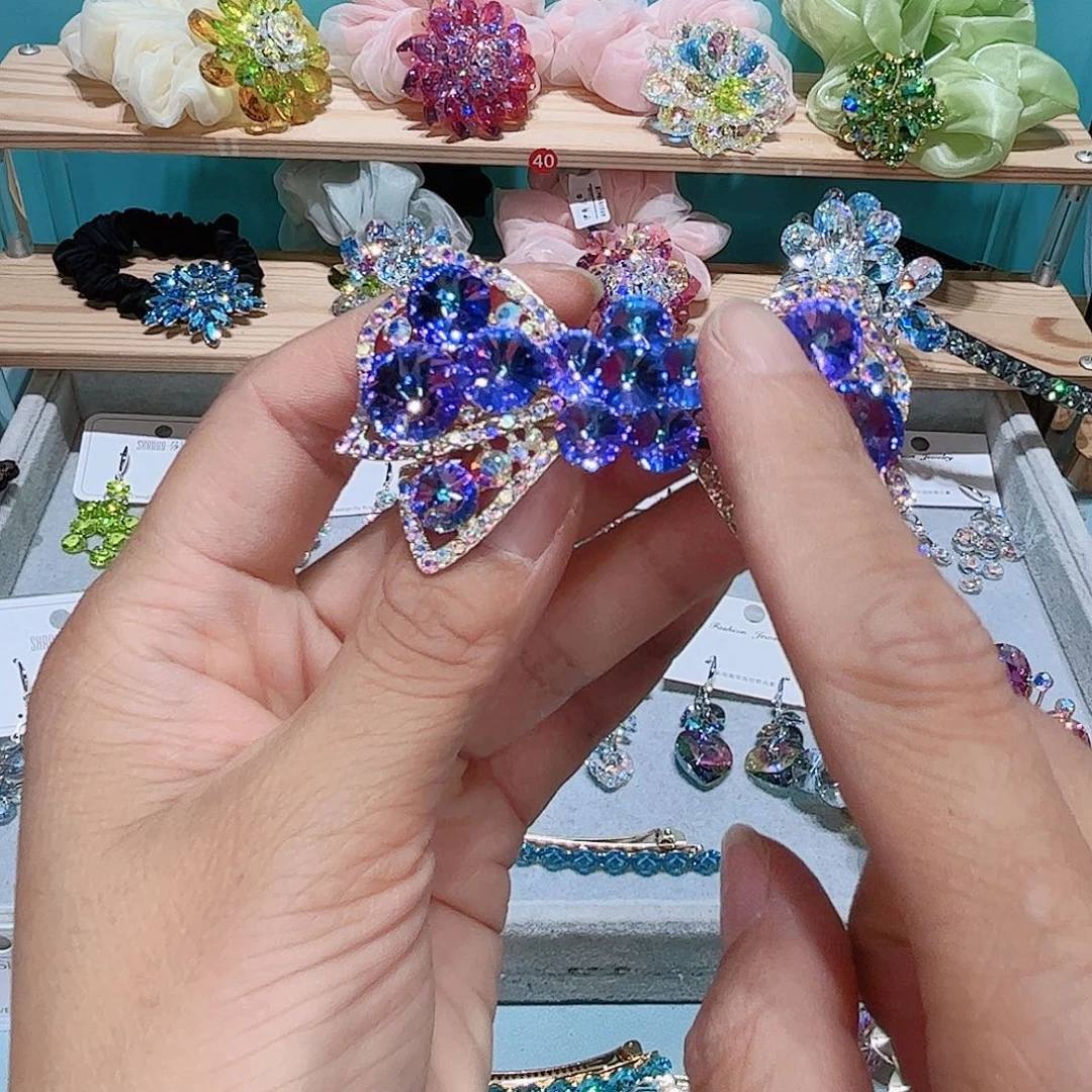 布艺铁合金耳钉和