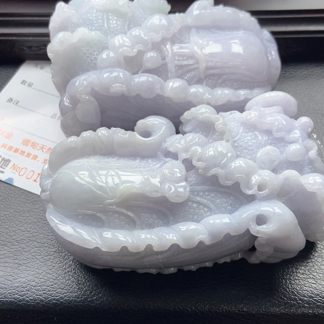 翡翠颈饰未镶嵌兜*