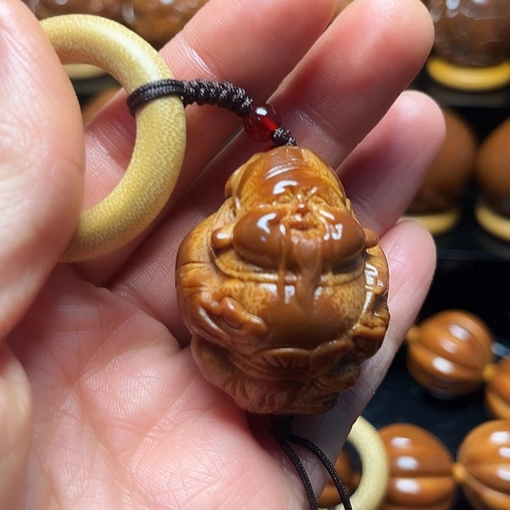 橄榄核手串/手链财神一个，