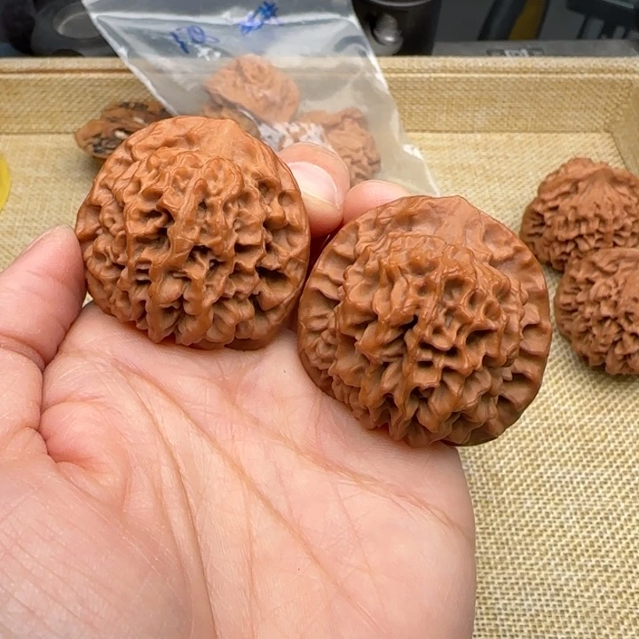 蛇***骨吊坠文玩核桃秦闷38