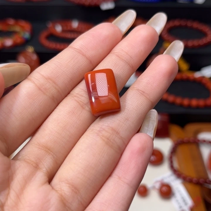 南红玛瑙未镶嵌颈饰满肉柿子红无事牌